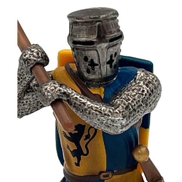 Schleich 2003 Medieval World of Knights Lionfoot Knight w/Face Mask & Weapons‎ - Picture 7 of 10